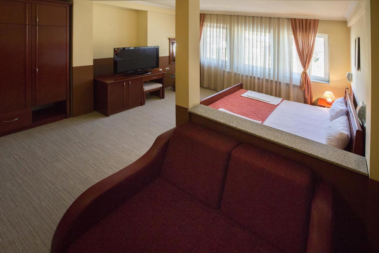 Hotel Atlas Yeni Pazar Dış mekan fotoğraf